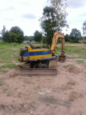 ขายรถขุดแบ็คโคเล็กKOMATSU PC40-6 เครื่องเดิม บูมสวย เอวดีใช้งานได้