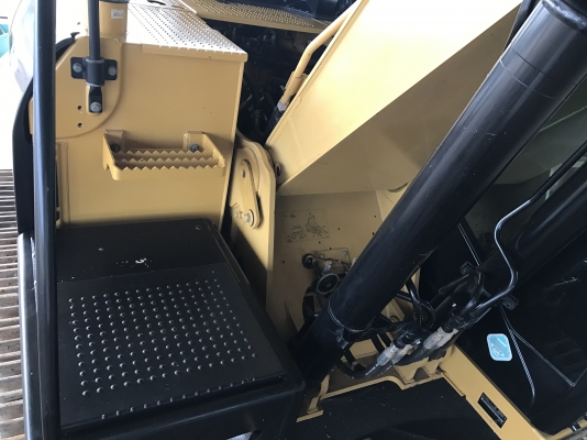 ขาย CAT318D2L ตัวใหม่ล่าสุด รถสวยมาก 3200ชั่วโมง แน่นทั้งคัน สนใจติดต่อ 081-4283210 ชมรถได้ทุกวัน