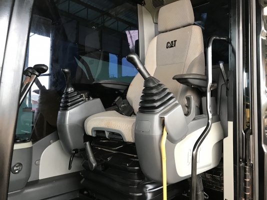 ขาย CAT318D2L ตัวใหม่ล่าสุด รถสวยมาก 3200ชั่วโมง แน่นทั้งคัน สนใจติดต่อ 081-4283210 ชมรถได้ทุกวัน