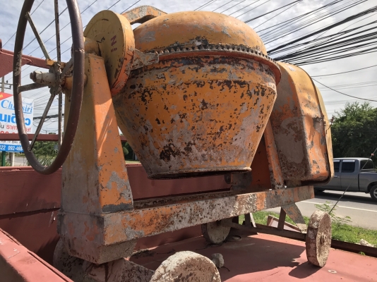 ขายด่วน โม่ปูน ไม่มีเครือง 2ใบ เพียง 18000 บาทคับ