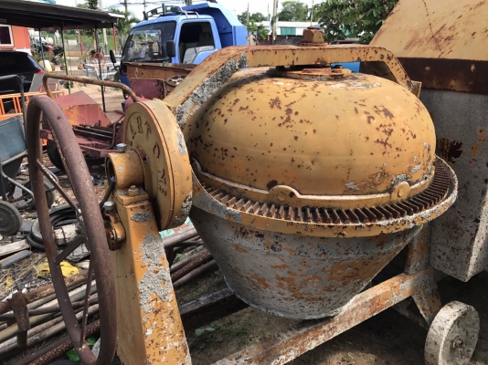 ขายด่วน โม่ปูน ไม่มีเครือง 2ใบ เพียง 18000 บาทคับ