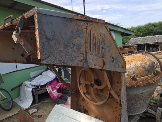 ขายด่วน โม่ปูน ไม่มีเครือง 2ใบ เพียง 18000 บาทคับ