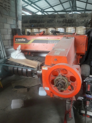 ขายดาวน์จอนเดียร์36แรง  +  เครื่องอัดฟางคูโบต้าHB130