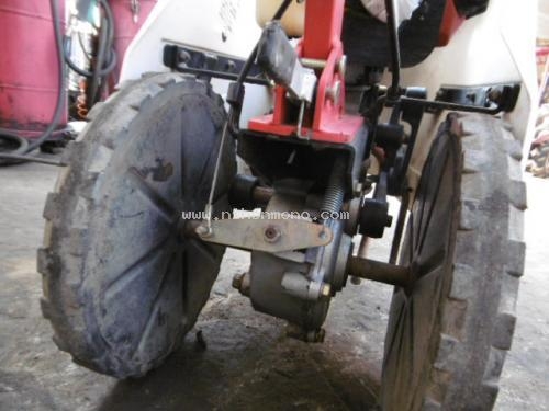 รถเก็บเกี่ยวพืชหัวใต้ดิน OCHIAI KR-1X รหัสสินค้า : 80803411 ราคาเพียง 14,000 บาท www.nihonmono.com