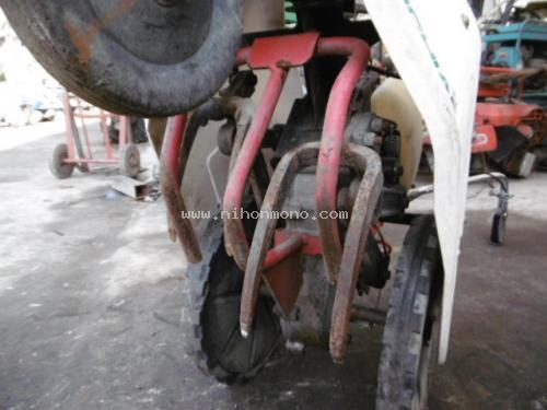 รถเก็บเกี่ยวพืชหัวใต้ดิน OCHIAI KR-1X รหัสสินค้า : 80803411 ราคาเพียง 14,000 บาท www.nihonmono.com