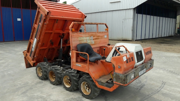 รถดั้มเปอร์ 8 ล้อ CF2200 คูโบต้าเก่าญี่ปุ่น ลุยทุกพื้นผิวไม่ต้องกลัวติด