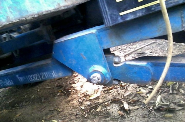 ขายตามสภาพ รถไถฟอดร์ 8210 โฟวิน พร้อมทะเบียน ขายตามสภาพ รถไถฟอดร์ 8210 โฟวิน พร้อมทะเบียน