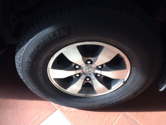 ขายรถ fortuner ปี 2005 สภาพเรียบร้อย เข้า 0 ตลอด