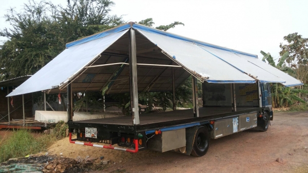 ขายตู้6ล้อ (ตู้ขายของตลาดนัด) เปิดได้รอบด้าน กว้าง2.35 ยาว 6.5 สูง 2 ม ชัชชีกว้าง 82 cm ราคา30,000บาท ศุภากร 081-1903107, 081-4252943 ขายตู้6ล้อ (ตู้ขายของตลาดนัด) เปิดได้รอบด้าน กว้าง2.35 ยาว 6.5 สูง 2 ม ชัชชีกว้าง 82 cm ราคา30,000บาท ศุภากร 081-1903107, 081-4252943