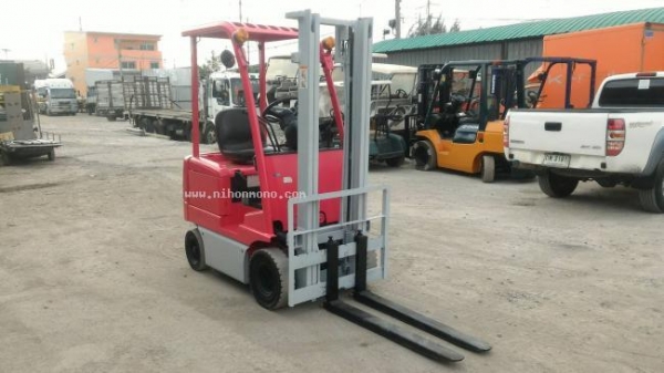 รถยกไฟฟ้า TOYOTA 3FB9 จาก 129,000 เหลือ 105,000 บาท รหัสสินค้า : 81004743 www.nihonmono.com