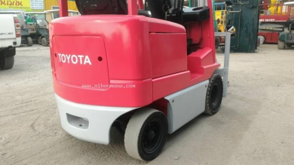 รถยกไฟฟ้า TOYOTA 3FB9 จาก 129,000 เหลือ 105,000 บาท รหัสสินค้า : 81004743 www.nihonmono.com