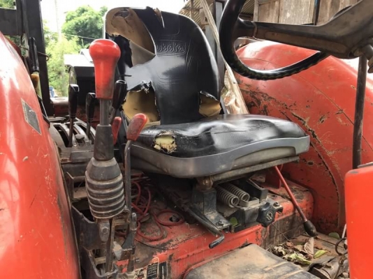 ขาย 295,000 บาท KUBOTA M7040 ปี 51 เครื่องดี เกียร์ดี (ไฟตาแตกหมด). - ( ใบมีดดันหน้า -ผาน 7 ตราช้าง ) เอกสารเล่ทะเบียนพร้อมโอน)  รถอยู่ จ.ยโสธร โทร&amp;ไอดีไลน์ 0610710295