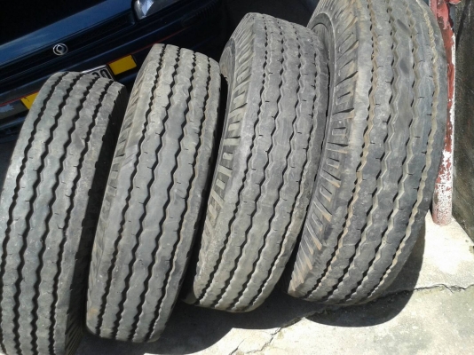 ยาง 10.00 _ 15 ผ้าใบ สวยๆ 4 เส้น ลดราคาเหลือ 6800 บาท