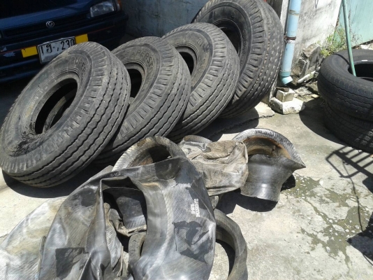 ยาง 10.00 _ 15 ผ้าใบ สวยๆ 4 เส้น ลดราคาเหลือ 6800 บาท ยาง 10.00 _ 15 ผ้าใบ สวยๆ 4 เส้น ลดราคาเหลือ 6800 บาท