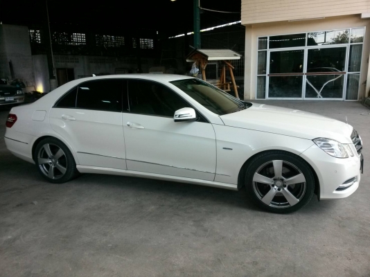 ฝากขาย รถเบนซ์  E200  CGI SALOON รถสวยใช้น้อย จดปี55