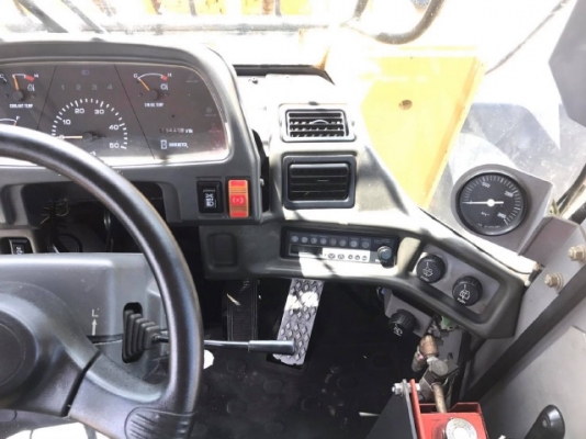 ขายรถตักล้อยาง TCM L50 รถนอกนำเข้าจากญี่ปุ่น สภาพสวยพร้อมใช้ มีVDOการทำงานครับ ขายรถตักล้อยาง TCM L50 รถนอกนำเข้าจากญี่ปุ่น สภาพสวยพร้อมใช้ มีVDOการทำงานครับ