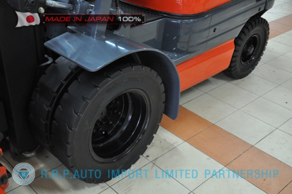 ขายรถโฟล์คลิฟท์มือสอง  TOYOTA รุ่น 6FD25-40951 นำเข้าจากประเทศญี่ปุ่น 100\% ไม่เคยใช้งานในไทย