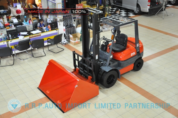 ขายรถโฟล์คลิฟท์มือสอง  TOYOTA รุ่น 6FD25-40951 นำเข้าจากประเทศญี่ปุ่น 100\% ไม่เคยใช้งานในไทย