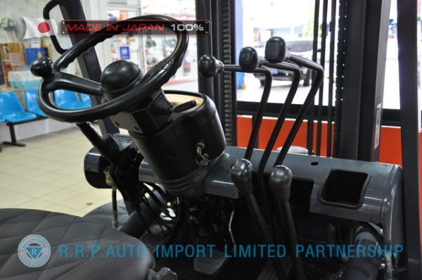 ขายรถโฟล์คลิฟท์มือสอง  TOYOTA รุ่น 6FD25-40951 นำเข้าจากประเทศญี่ปุ่น 100\% ไม่เคยใช้งานในไทย