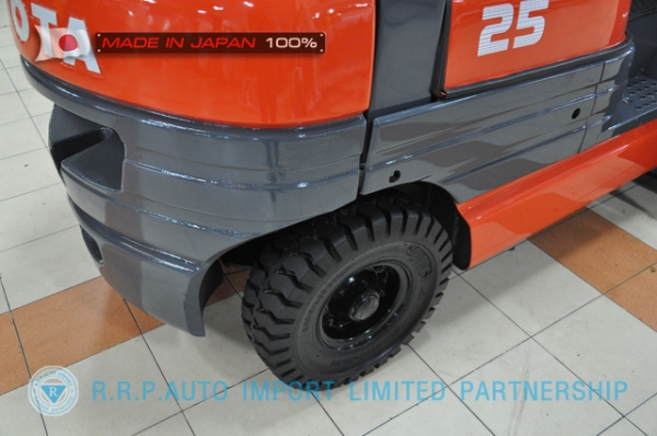 ขายรถโฟล์คลิฟท์มือสอง  TOYOTA รุ่น 6FD25-40951 นำเข้าจากประเทศญี่ปุ่น 100\% ไม่เคยใช้งานในไทย