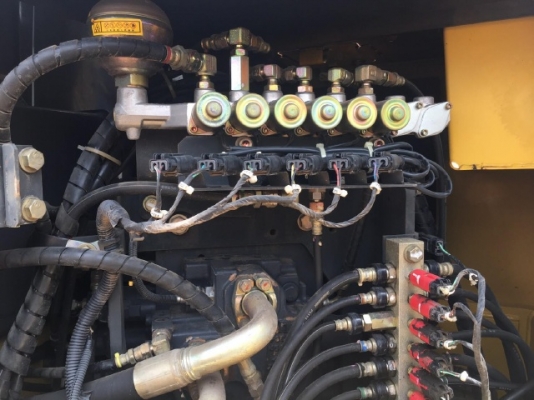 ขายรถแบคโฮ KOMATSU PC228US-3 (เทียบเท่ารุ่น 7) รถนอกนำเข้าเองจากญี่ปุ่น มีVDOการทำงานครับ