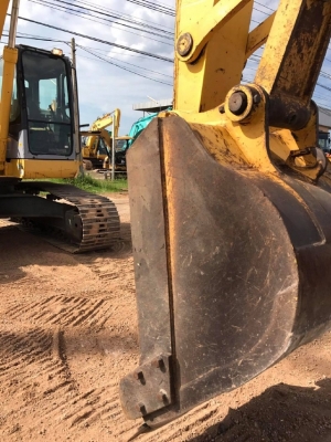ขายรถแบคโฮ KOMATSU PC228US-3 (เทียบเท่ารุ่น 7) รถนอกนำเข้าเองจากญี่ปุ่น มีVDOการทำงานครับ
