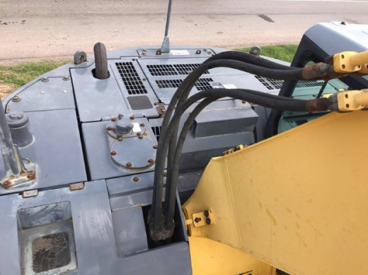 ขายรถแบคโฮ KOMATSU PC228US-3 (เทียบเท่ารุ่น 7) รถนอกนำเข้าเองจากญี่ปุ่น มีVDOการทำงานครับ