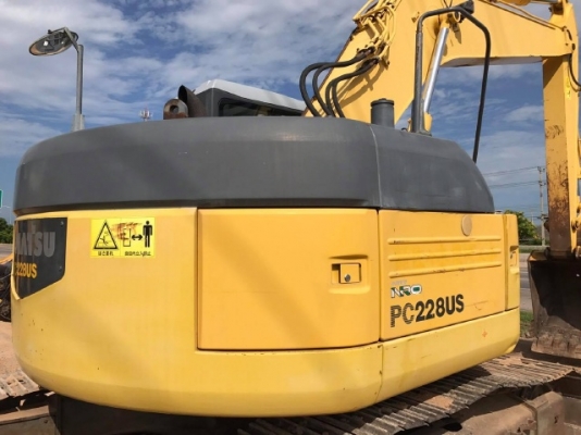 ขายรถแบคโฮ KOMATSU PC228US-3 (เทียบเท่ารุ่น 7) รถนอกนำเข้าเองจากญี่ปุ่น มีVDOการทำงานครับ