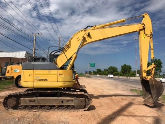 ขายรถแบคโฮ KOMATSU PC228US-3 (เทียบเท่ารุ่น 7) รถนอกนำเข้าเองจากญี่ปุ่น มีVDOการทำงานครับ