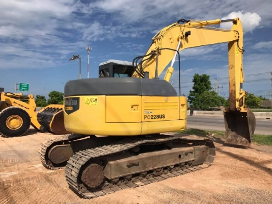 ขายรถแบคโฮ KOMATSU PC228US-3 (เทียบเท่ารุ่น 7) รถนอกนำเข้าเองจากญี่ปุ่น มีVDOการทำงานครับ