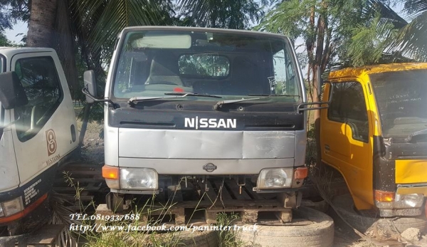 *สินค้าถูก มาเพิ่มคะ*สินค้าเก่านอก หัวเก๋งรถบรรทุก4ล้อใหญ่ ,6ล้อเล็ก /CABIN NISSAN :CABSTAR (มีขาหลัง/รุ่นยกหัวไม่ได้) ราคาเพียง 19,000 บาท สนใจรีบติดต่อ 0819337688