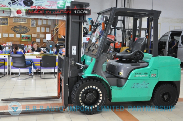 ขายรถโฟล์คลิฟท์มือสอง MITSUBISHI รุ่น FD35AT-50072 นำเข้าจากประเทศญี่ปุ่น 100\% ไม่เคยใช้งานในไทย