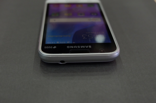 Samsung Galaxy J1 MINI สีขาว สภาพใหม่ ประกันศูนย์ถึง ธ.ค.60 ส่งฟรี