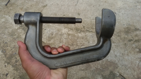 เหล็กถอดพวงมาลัยU.S.A. รุ่นเก่า 70 กว่าปี เหล็กถอดพวงมาลัยU.S.A. รุ่นเก่า 70 กว่าปี