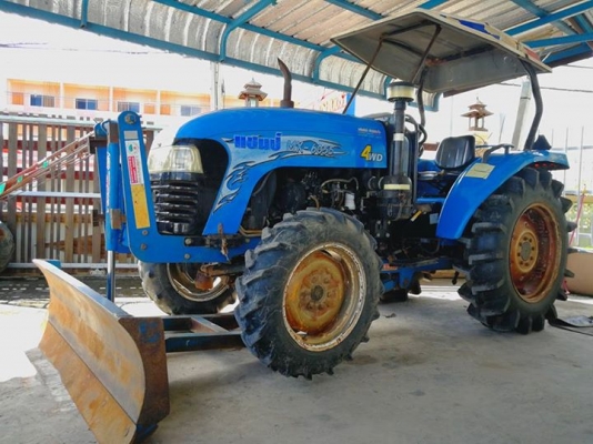 แชมป์ MX6055 4 WD ใบมีดดันหน้า ผานหลัง เครื่องดี เกียร์ดี ขายตามสภาพ