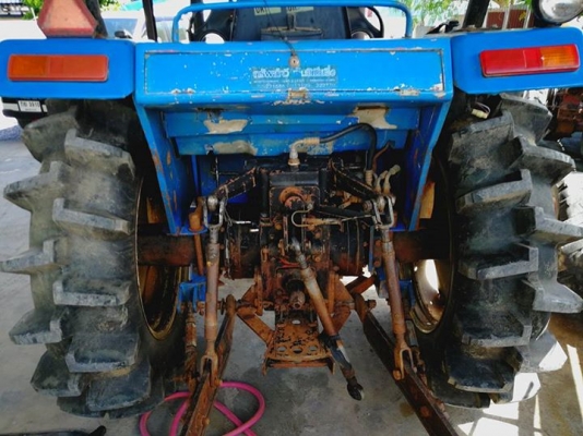 แชมป์ MX6055 4 WD ใบมีดดันหน้า ผานหลัง เครื่องดี เกียร์ดี ขายตามสภาพ