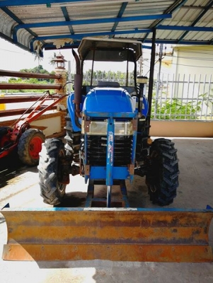 แชมป์ MX6055 4 WD ใบมีดดันหน้า ผานหลัง เครื่องดี เกียร์ดี ขายตามสภาพ