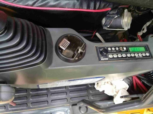 ขายรถขุดแบ็คโค KOMATSU PC160LCทำงาน 9371ชม.ช่วงล่างดีเอวแน่นพร้อมลงงาน เอกสารครบ