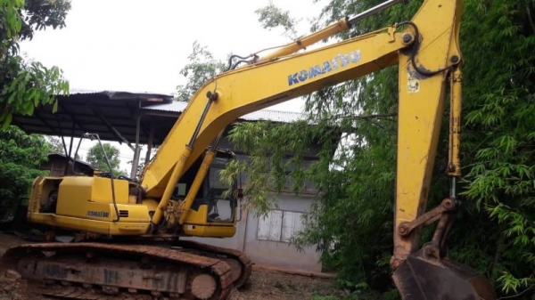 ขาย 1,150,000 บาท KOMATSU PC200-7 ทำงาน 13,xxx เครื่องดี ปั้มแรง โช่หนา เอวแน่น ไฟฟ้าครบ (เอกสารอินวอยท์)  รถอยู่ จ.ยโสธร โทร&amp;ไอดีไลน์ 0610710295