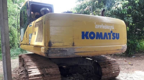 ขาย 1,150,000 บาท KOMATSU PC200-7 ทำงาน 13,xxx เครื่องดี ปั้มแรง โช่หนา เอวแน่น ไฟฟ้าครบ (เอกสารอินวอยท์)  รถอยู่ จ.ยโสธร โทร&amp;ไอดีไลน์ 0610710295