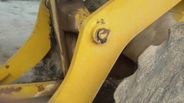ขาย 195,000 บาท KOMATSU JH30B เครื่องดี ฟิตใหม่ เกียร์แรง ยางดี เอกสารสัญญาชื้อขาย  รถอยู่ จ.สกลนคร โทร&amp;ไอดีไลน์ 0610710295