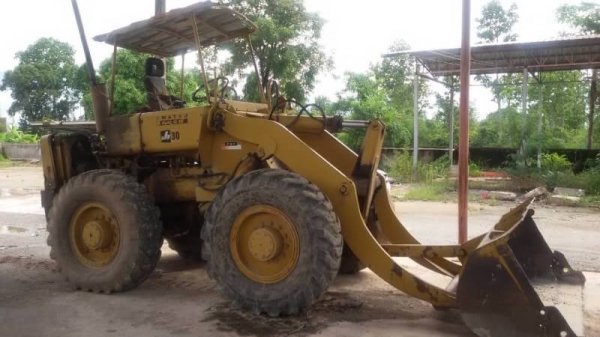 ขาย 195,000 บาท KOMATSU JH30B เครื่องดี ฟิตใหม่ เกียร์แรง ยางดี เอกสารสัญญาชื้อขาย  รถอยู่ จ.สกลนคร โทร&amp;ไอดีไลน์ 0610710295