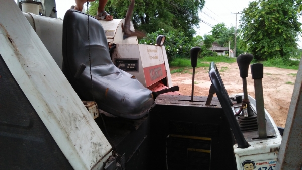 ขายรถเกี่ยวคูโบต้า DC60