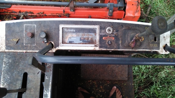 ขายรถเกี่ยวคูโบต้า DC60