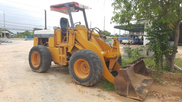 ขาย รถตัก KOMATSU 510 กรองคู่ เอวอ่อน สภาพดีพร้อมใช้งาน เครื่องดี ปั้มดี เกียร์ดี ยางไม่สวย 2 เส้น ราคาต่อรองได้ครับ