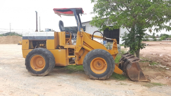 ขาย รถตัก KOMATSU 510 กรองคู่ เอวอ่อน สภาพดีพร้อมใช้งาน เครื่องดี ปั้มดี เกียร์ดี ยางไม่สวย 2 เส้น ราคาต่อรองได้ครับ