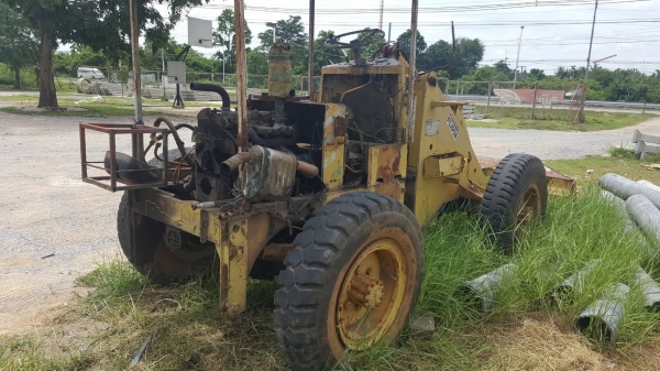 ขาย รถตัก FURUKAWA FL60A เอวอ่อน เกียร์พัง เครื่องสตาร์ทติด อุปกรณ์ปั้มมีครบ ขายตามสภาพให้ไปซ่อมเอง