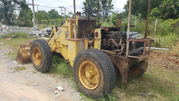 ขาย รถตัก FURUKAWA FL60A เอวอ่อน เกียร์พัง เครื่องสตาร์ทติด อุปกรณ์ปั้มมีครบ ขายตามสภาพให้ไปซ่อมเอง