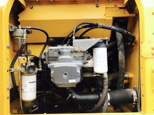 ขาย KOMATSU PC200-8 ไมล์ 8,xxxชม. เอกสารเล่มทะเบียน