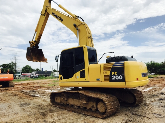 ขาย KOMATSU PC200-8 ไมล์ 8,xxxชม. เอกสารเล่มทะเบียน